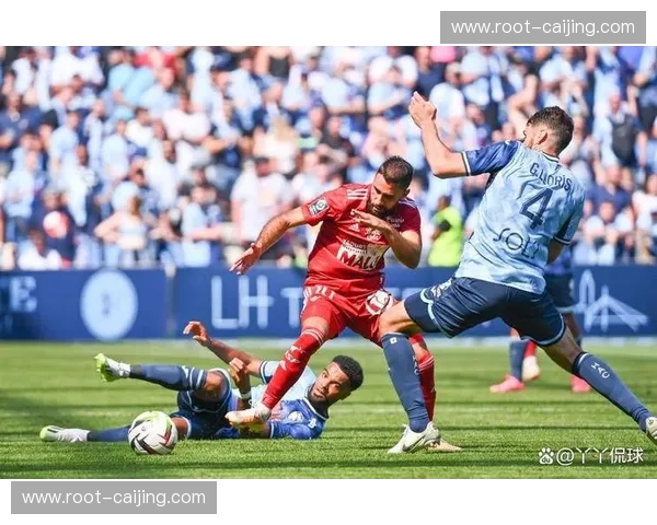 尼斯客场闷平布雷斯特 双方锋线均未能把握得分机会 尼斯客场闷平布雷斯特 双方锋线均未能把握得分机会